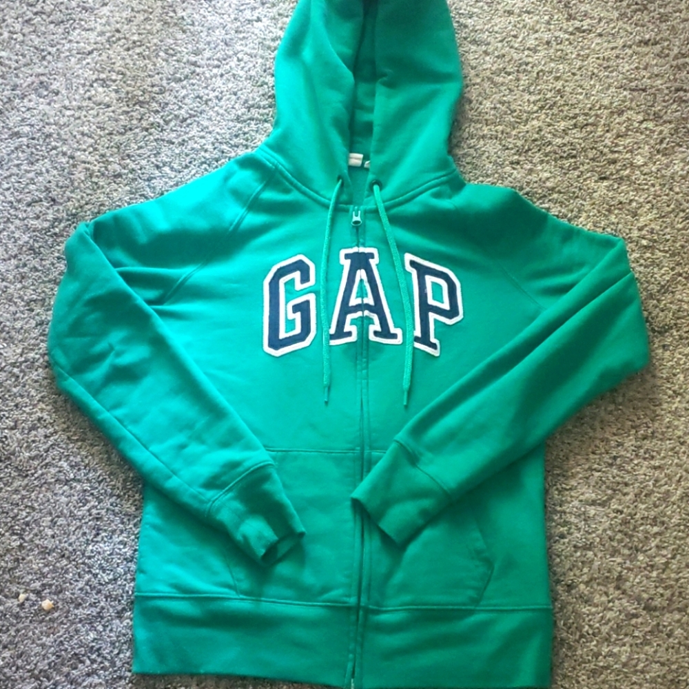GAP Sweatshirt